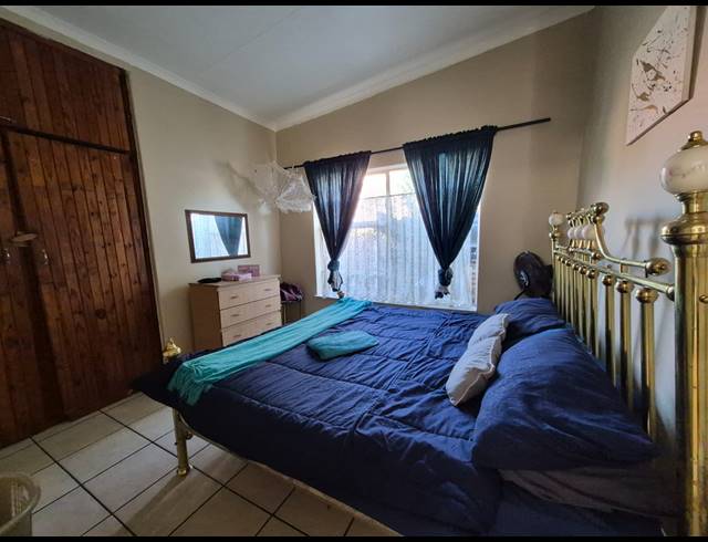 3 BEDROOM HOUSE FOR SALE IN GOLF PARK